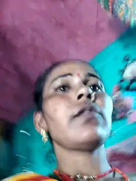 Pooja750 online show from 10/26/25, 03:34