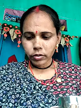 Pooja750 online show from 12/23/25, 10:02