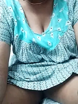 WarmCliff49 online show from 11/10/25, 07:02