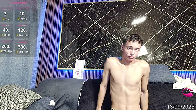 Snapshot of eroseliam chatting on 09/13/25, 07:24 eroseliam online show from 09/13/25, 07:24