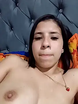 Snapshot of Liagni0 chatting on 10/05/25, 02:32 Liagni0 online show from 10/05/25, 02:32