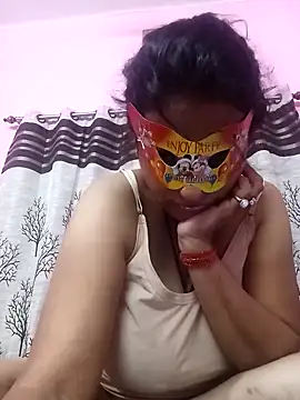 Snapshot of Gullapi chatting on 09/08/25, 06:07 Gullapi online show from 09/08/25, 06:07