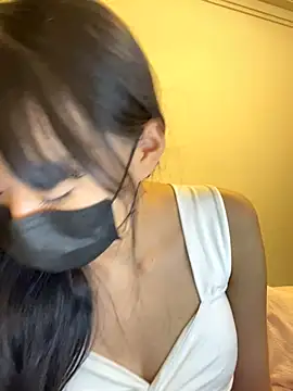 Minnie-2025 online show from 09/28/25, 04:12