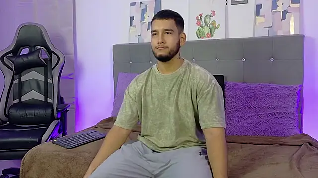 Snapshot of chatting on 07/04/26, 12:33 online show from 07/04/26, 12:33