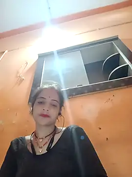 Snapshot of Miss_143 chatting on 09/23/25, 07:00 Miss 143 online show from 09/23/25, 07:00