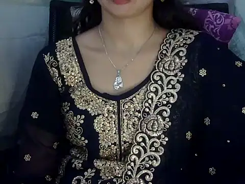 Snapshot of Rahat_S chatting on 06/19/26, 08:29 Rahat S online show from 06/19/26, 08:29