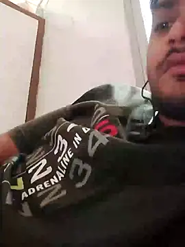 riyamore9623 online show from 02/08/26, 10:40