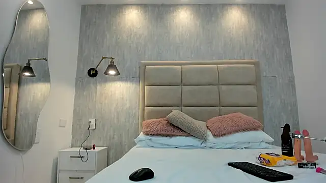 MiaaCollinss  online show from 09/28/25, 01:44