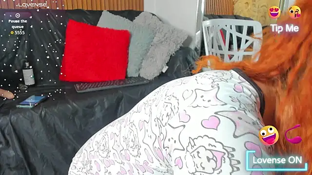 EvamilfXXX online show from 11/16/25, 04:51