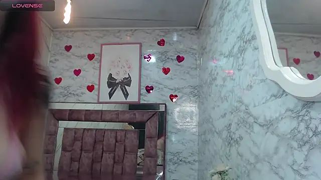 Snapshot of Red_Bunny_v chatting on 10/20/25, 01:22 Red Bunny v online show from 10/20/25, 01:22