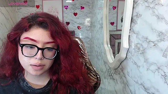 Snapshot of Red_Bunny_v chatting on 11/29/25, 01:41 Red Bunny v online show from 11/29/25, 01:41