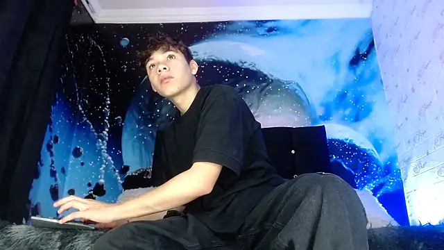 SemerHott online show from 10/10/25, 12:04