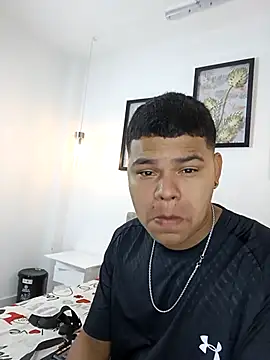 Snapshot of DannySamm chatting on 09/09/25, 11:54 DannySamm online show from 09/09/25, 11:54