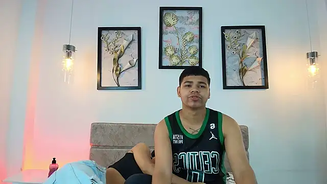 Snapshot of DannySamm chatting on 10/24/25, 11:50 DannySamm online show from 10/24/25, 11:50