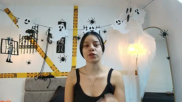 Snapshot of DannySamm chatting on 10/31/25, 02:07 DannySamm online show from 10/31/25, 02:07