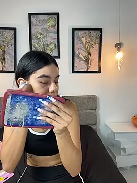 Snapshot of DannySamm chatting on 11/13/25, 12:59 DannySamm online show from 11/13/25, 12:59