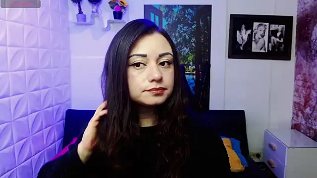 Eva Roussell online show from 11/04/25, 02:38