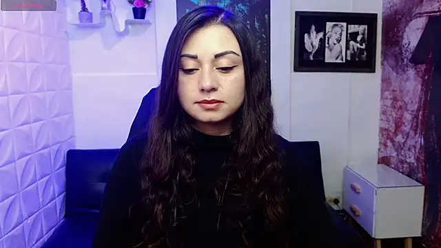 Eva Roussell online show from 11/07/25, 02:39