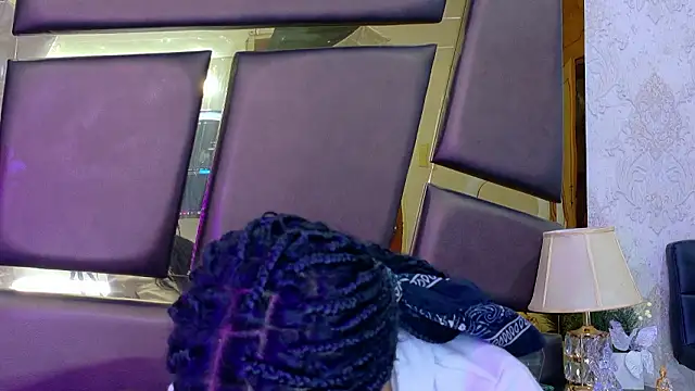 EmilieLake online show from 03/12/26, 07:42