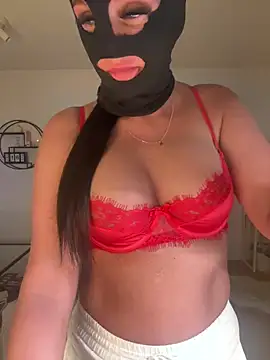 Snapshot of swedishbaddie chatting on 10/16/25, 05:47 swedishbaddie online show from 10/16/25, 05:47