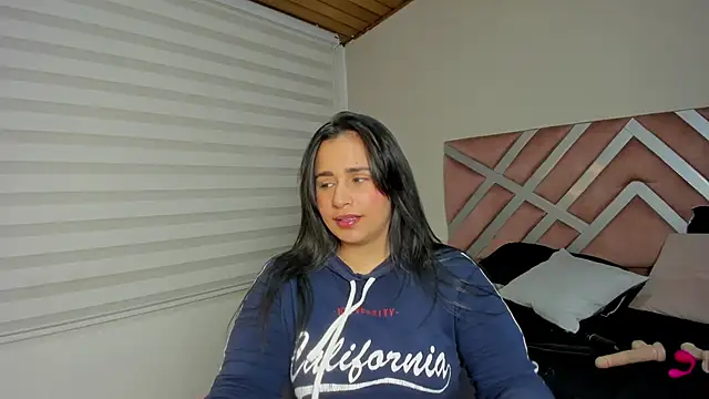  adahara queen online show from 11/06/25, 04:57