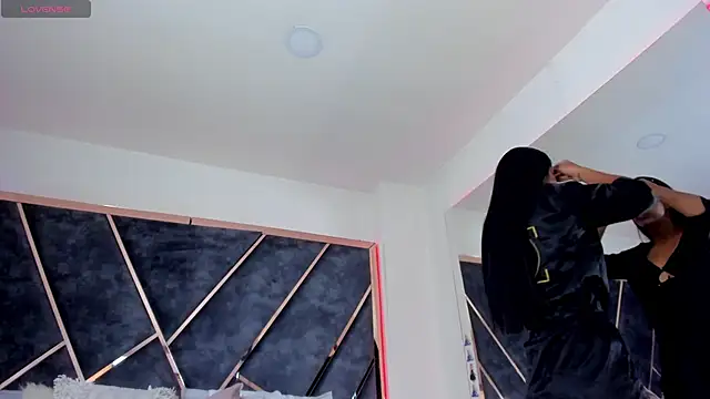 SusanaHenao online show from 11/12/25, 05:35