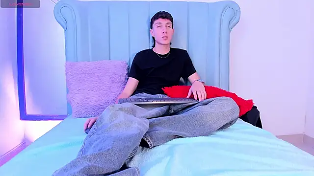 LittleDanny  online show from 04/24/26, 08:55