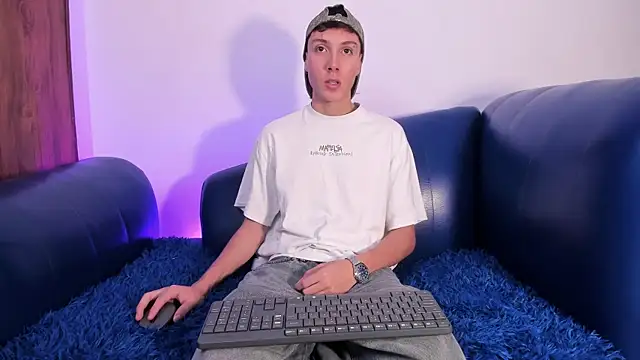 LittleDanny  online show from 04/25/26, 02:47