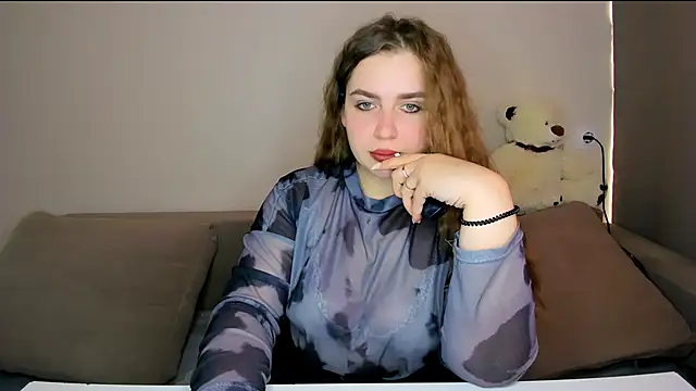Snapshot of yourgem__ chatting on 04/07/26, 12:49 yourgem online show from 04/07/26, 12:49