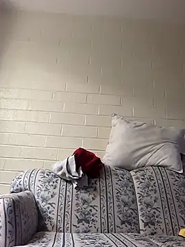 jizzyglizzy92 online show from 04/06/26, 07:42