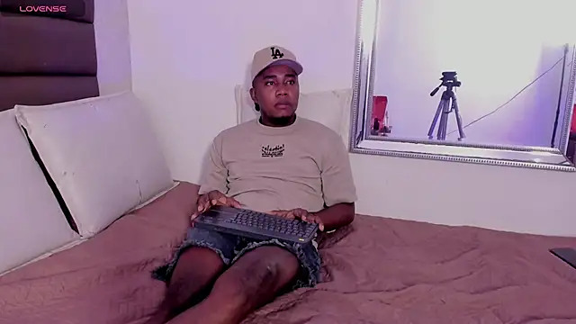 Duo69Sexual online show from 10/04/25, 07:34