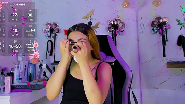 Natasha-Adams online show from 04/21/26, 09:17