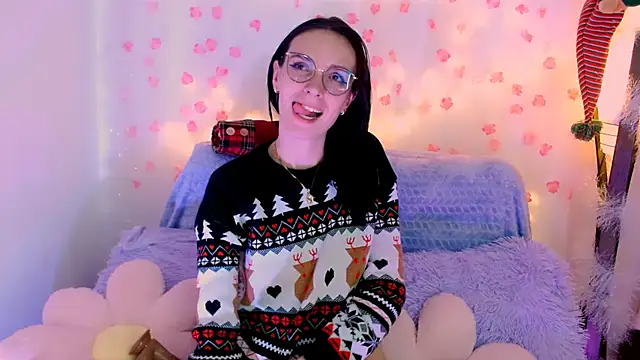 AuroraHans1 online show from 12/18/25, 02:39