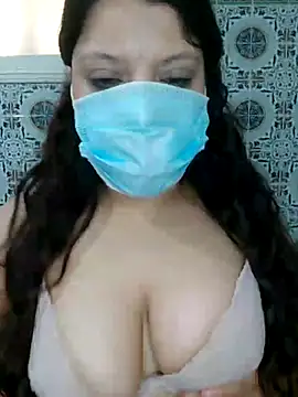 Snapshot of Hot-lino chatting on 06/19/26, 04:00 Hot-lino online show from 06/19/26, 04:00