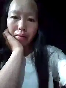 Snapshot of llm-bae chatting on 09/12/25, 10:32 llm-bae online show from 09/12/25, 10:32