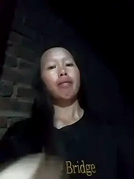 Snapshot of llm-bae chatting on 09/14/25, 12:37 llm-bae online show from 09/14/25, 12:37