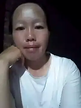 Snapshot of llm-bae chatting on 09/18/25, 10:23 llm-bae online show from 09/18/25, 10:23