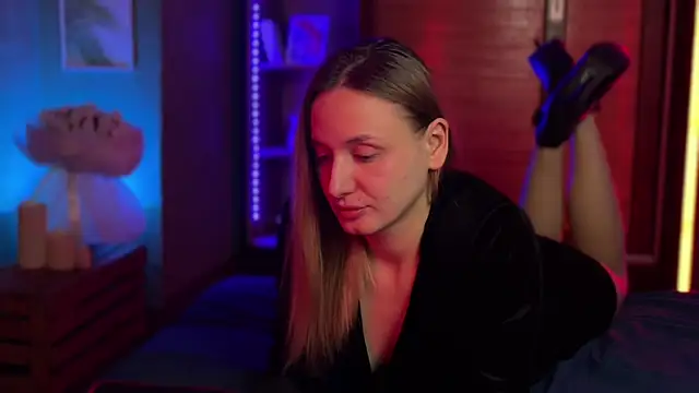 LovaMay online show from 03/15/26, 07:31