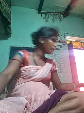 Snapshot of parmila203 chatting on 04/14/26, 05:35 parmila203 online show from 04/14/26, 05:35