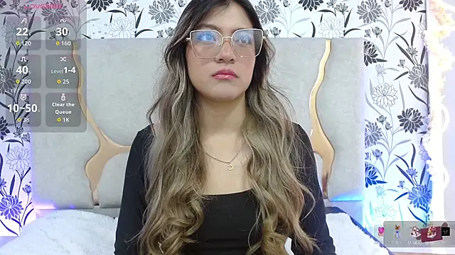 Hanaa tay online show from 10/06/25, 11:29