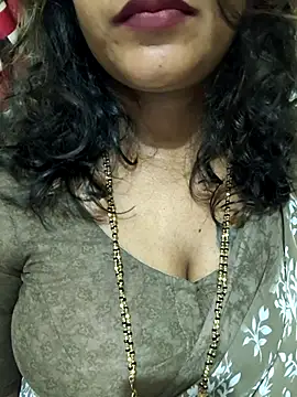 Snapshot of Spoorthi6_Kannada_Telugu chatting on 02/10/26, 04:11 Spoorthi6 Kannada Telugu online show from 02/10/26, 04:11