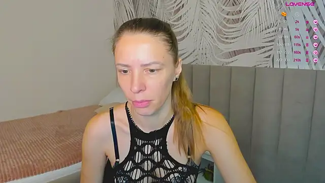 KiaraCaley online show from 11/25/25, 02:11