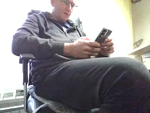 IMGTomi online show from 12/22/25, 11:18