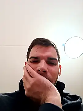 Snapshot of Michael9134 chatting on 12/03/25, 09:18 Michael9134 online show from 12/03/25, 09:18