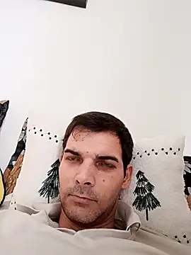 Snapshot of Michael9134 chatting on 12/18/25, 09:15 Michael9134 online show from 12/18/25, 09:15