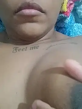 Snapshot of nessinha12 chatting on 09/11/25, 11:05 nessinha12 online show from 09/11/25, 11:05