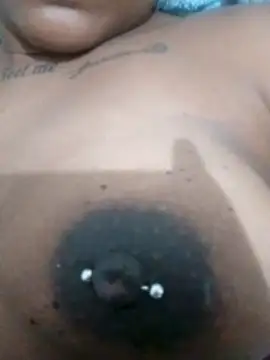 Snapshot of nessinha12 chatting on 10/29/25, 03:53 nessinha12 online show from 10/29/25, 03:53