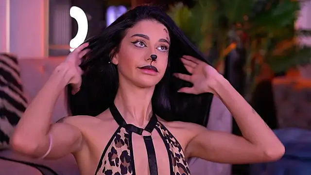 Snapshot of ArinaCarter chatting on 10/31/25, 06:42 ArinaCarter online show from 10/31/25, 06:42