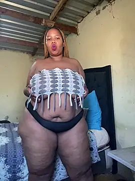 Curvycandy95 online show from 07/15/26, 07:57