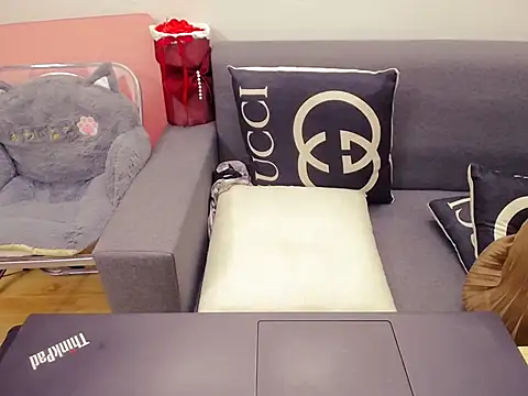 Phuong Myy online show from 11/27/25, 02:57